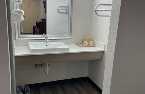 Cleveland Hotel | Royal Inn