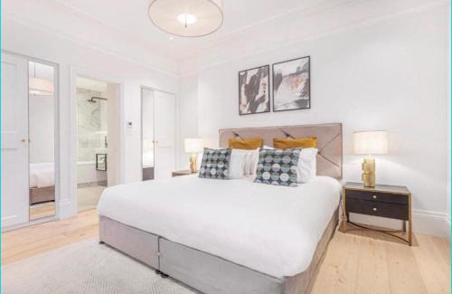 South Kensington Apartment | Royal Kensington in Cromwell Road