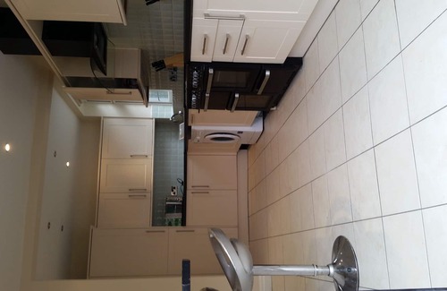 Stoke-on-Trent House | ROYAL STOKE DOUBLE ROOM EN-SUITE/NEWCASTLE/STOKE ON TRENT