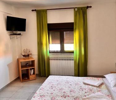Karlobag Apartment | Ruža i Natalija