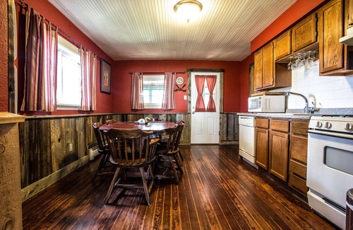 Sheridan Cabin | Ruby Valley Lodge; Log Lodge nestled near Downtown Sheridan Montana