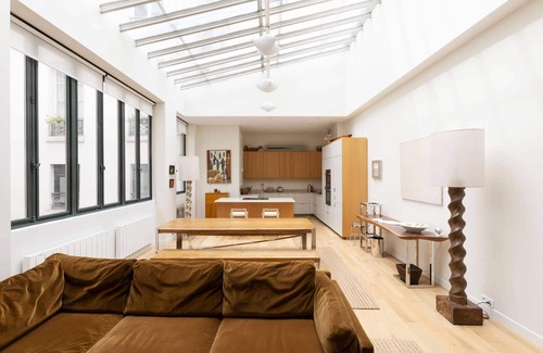 Quartier de la Place-Vendome Apartment | Rue Cambon by onefinestay