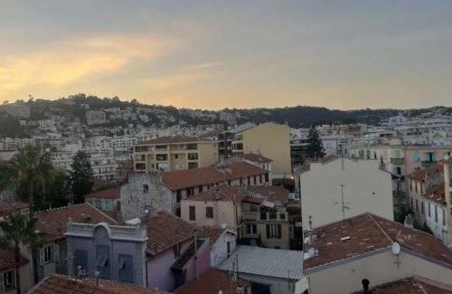 Liberation Apartment | rue des roses