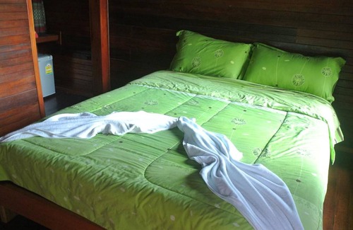 Makham Tia Hotel | Ruenthong Resort Surat Thani