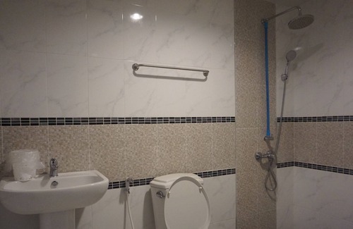 Hat Yai Hotel | Ruenwalee Hotel