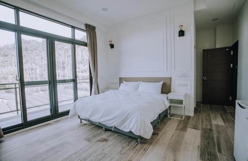 Rueili Village Bed & Breakfast | Ruili Tea Villa