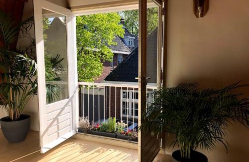 Bergen Apartment | Ruim appartement met terras rustig gelegen, centrum Bergen
