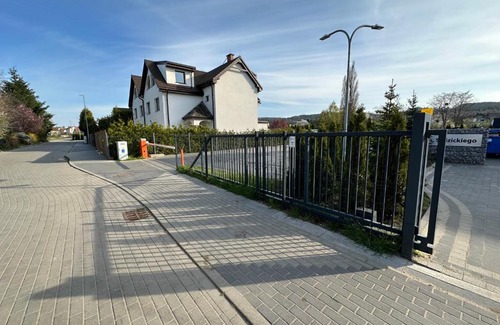 Rumia Apartment | Rumski zakątek parter z ogródkiem