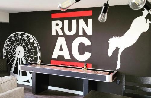 Atlantic City House | Run-AC Villa- Block from Ocean Casino & Waterpark!