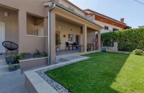 Gulici Apartment | Runa with Terrace