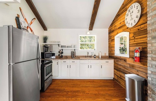 Crosby Cabin | Runway Retreat | Hot Tub Firepit River Access