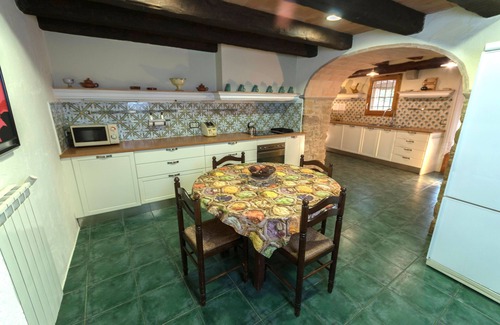 Llampaies House | Rural House 35 people, 17 km from Costa Brava beaches, barbecue, pool,