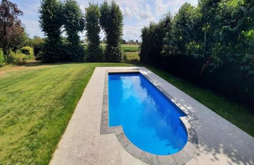 Zuidzande House | Rural holiday home with outdoor pool & sauna