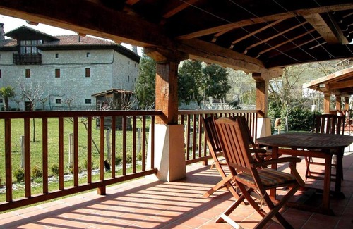 Eguaras House | Rural House 'Sagastietxea II' with Mountain Views, Private Terrace and Garden