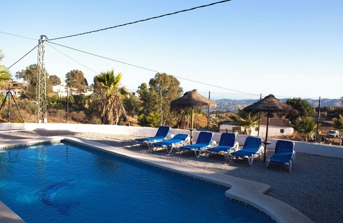 Rio Velez Cottage | Rural house with pool. Views of the sea and the mountains.