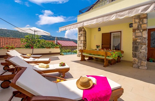 Grizane Villa | Rural luxury villa between sea and mountain with outdoor pool and whirlpool