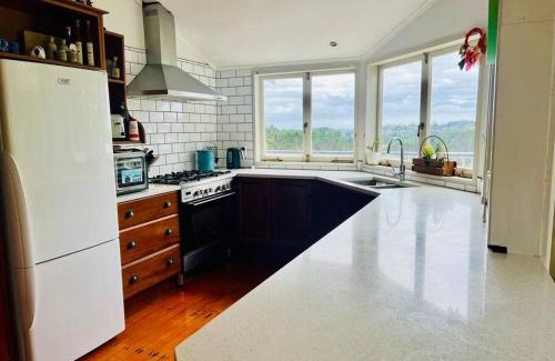 Waitakere House | Rural paradise 30 mins from Auckland CBD