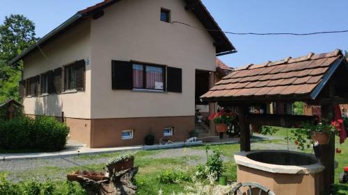 Glina House | Ruralna kuća Pejaković