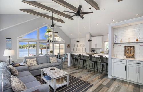 Sister Lakes House | Rusted Anchor · 7 bedroom gem in Sister Lakes