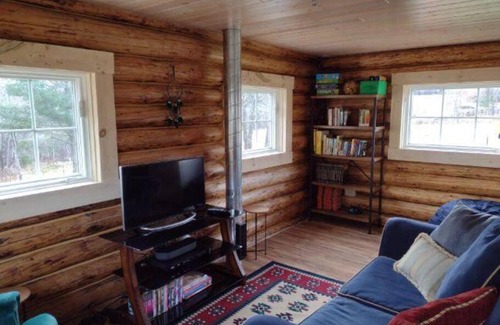 National Mine Ski Chalet | Rustic 2B Cabin w/Sauna on Farm, Free WiFi/Parking