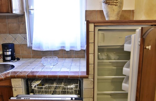 Umag Apartment | Rustic apartment in Umag, WiFi, air-conditioned, garden, parking, barbecue