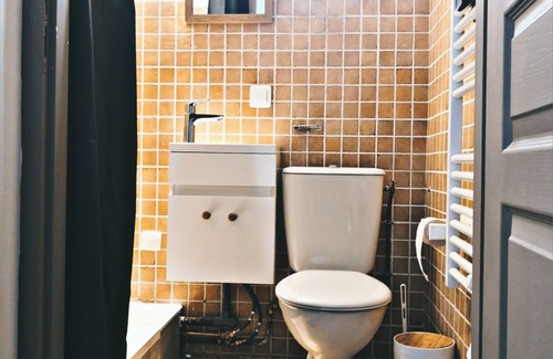Gemenos Bed & Breakfast | Rustic B&B w/Private Bathroom, Free Parking