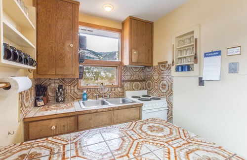 Ridgway House | Rustic Cabin - Great Views - 4 miles from Downtown Ouray STR2024-076