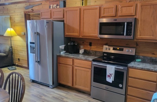 Black Cabin | Rustic Cabin in the Ozarks, near beautiful Black river