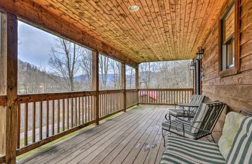Snowshoe House | Rustic Cabin in the Woods 6 Mi to Snowshoe Resort