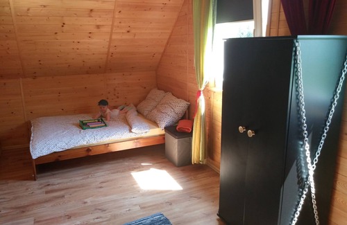 Posada Gorna Ski Chalet | Rustic Chalet in Posada Górna with Fireplace