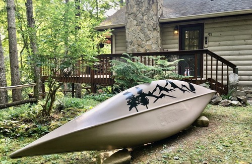 Almond Cabin | Rustic cozy cabin near Bryson City, Pets Ok