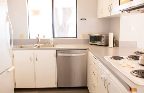 Lummi Island House | Rustic Family Beach Home-Walk to the Ferry, Store, Cafe!