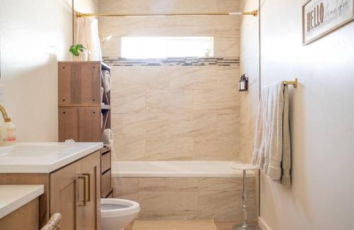 Kanab House | Rustic Gold Retreat