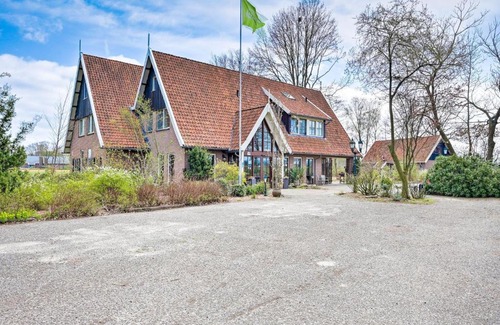 Eibergen House | Rustic Holiday Home in Eibergen with Garden