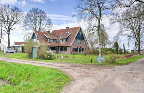 Eibergen House | Rustic Holiday Home in Eibergen with Garden