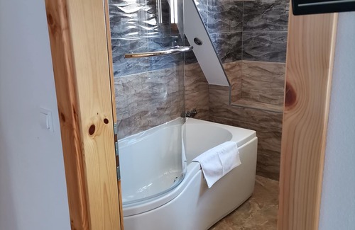 Prijeboj House | Rustic Inn River