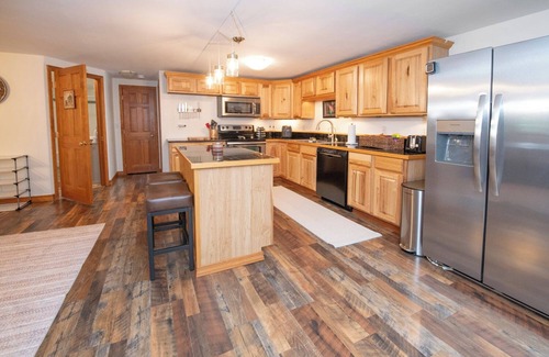 Huffman - O' Malley Apartment | Rustic Luxury with hot tub and spa room! Large 4 bedroom 2 bath, Sleeps 12!