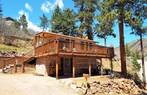 Cascade-Chipita Park Cabin | Rustic modern1928 Cabin in the heart of the Pikes Peak region.