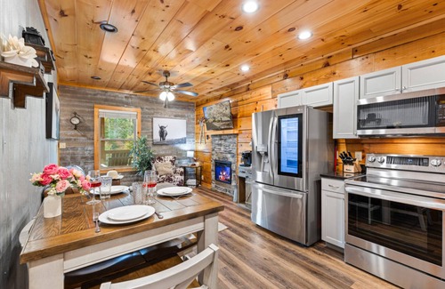 Sevierville Cabin | Rustic Mountain Retreat by Ghosal Luxury Lodging