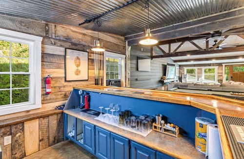 Black River Falls Cabin | Rustic River Retreat Hot Tub Arcade Beach