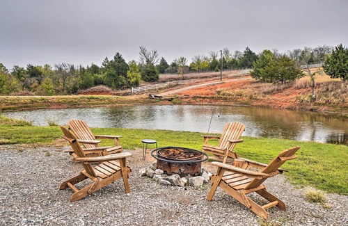 Fletcher Apartment | Rustic Studio in Fletcher’s Quiet Countryside!
