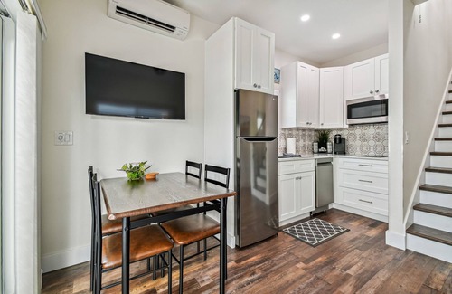 Dunedin House | Rustic Tiny Home on Pinellas Trail w/Heated Pool