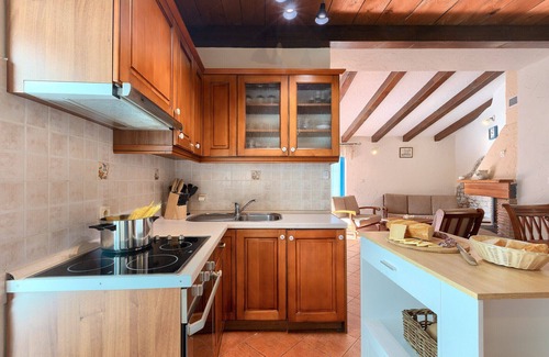 Visnjan Villa | Rustic villa casa Nadalina with pool in Visnjan