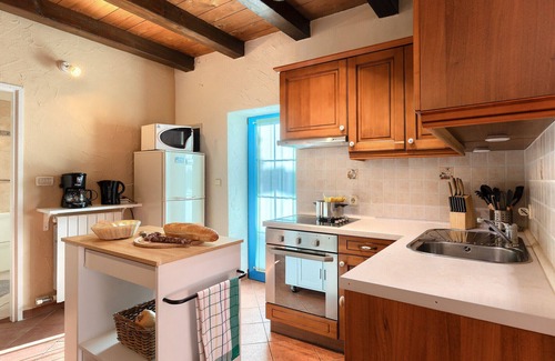 Visnjan Villa | Rustic villa casa Nadalina with pool in Visnjan