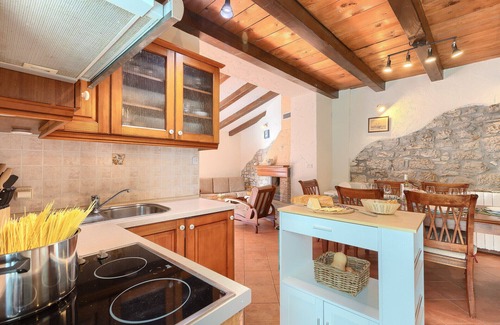 Visnjan Villa | Rustic villa casa Nadalina with pool in Visnjan