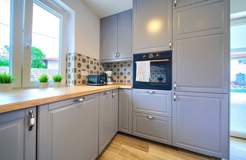 Rasopasno Villa | Rustic Villa Zala with heated swimming pool