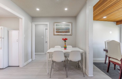 Brampton House | Rustic | Volley-Ball | Ping Pong | BBQ