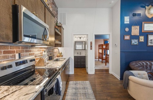 Cahal Street Group Condo | Rustic + Western - Walk to Bars, Coffee & Restaurants