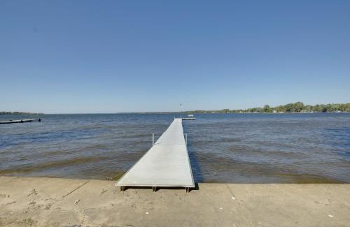 Cecil House | Rustic Wisconsin Cabin on Shawano Lake!