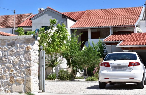 Nin Apartment | Rustical Apartment Mare